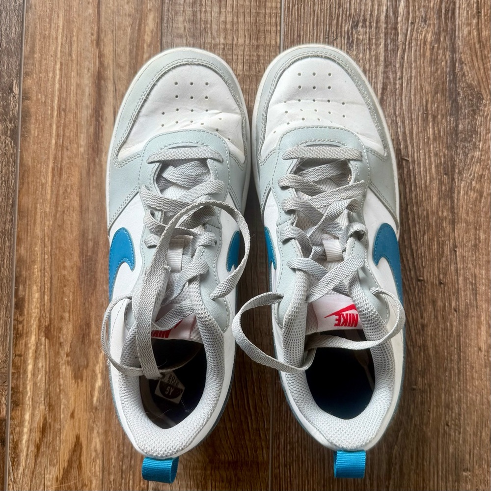 Nike Court Borough Low 2 Youth Size 5Y White Blue Sneakers